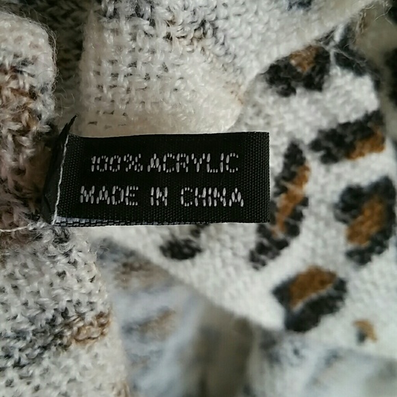 Animal print scarf - Picture 4 of 5